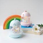 Rabbit&Friends CHICKLET lámpa körhinta zenedobozzal - rózsa