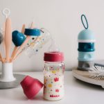 Béaba Szélesnyakú Üveg Cumisüveg 240 ml - Sárga - Rózsaszín koronák