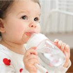 Béaba 2 az 1-ben Tanuló cumisüveg 210 ml - Sötét rózsaszín