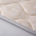 Hakuna matte steppelt játszószőnyeg 127x127 cm - Bézs