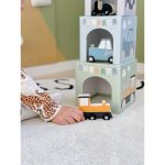 Toronyépítő kocka fa járművekkel Jabadabado