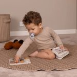 Nuuroo Ola játszószőnyeg- Krém csíkos