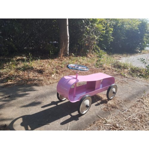 Bagerra lábbal hajtós kisautó